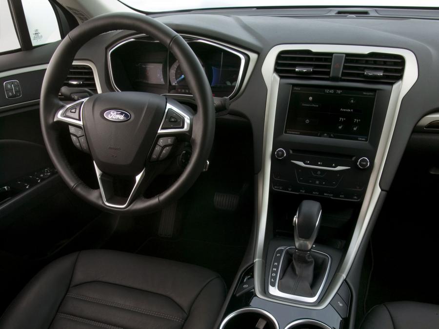  Ford Fusion 2013 года  (US) (фото 38 из 202)